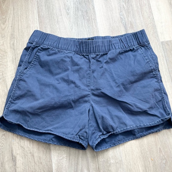Banana Republic Navy 100% Cotton  Shorts - Picture 2 of 5